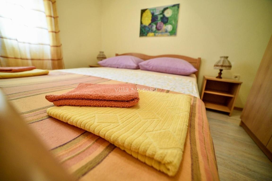 Apartments Villa Nevenka Рогозница Экстерьер фото