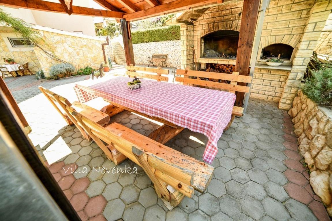 Apartments Villa Nevenka Рогозница Экстерьер фото