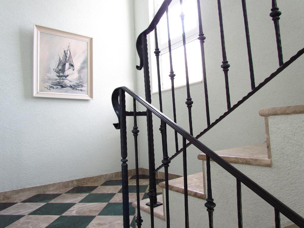 Apartments Villa Nevenka Рогозница Экстерьер фото