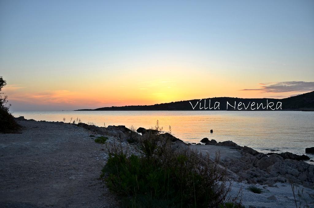 Apartments Villa Nevenka Рогозница Экстерьер фото