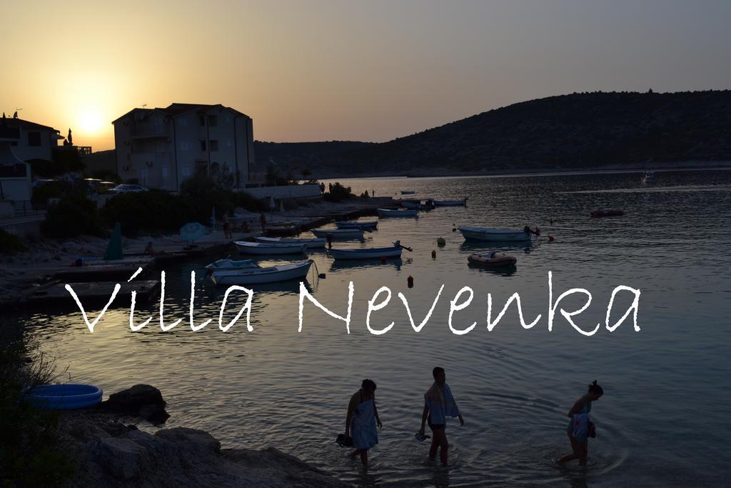 Apartments Villa Nevenka Рогозница Экстерьер фото
