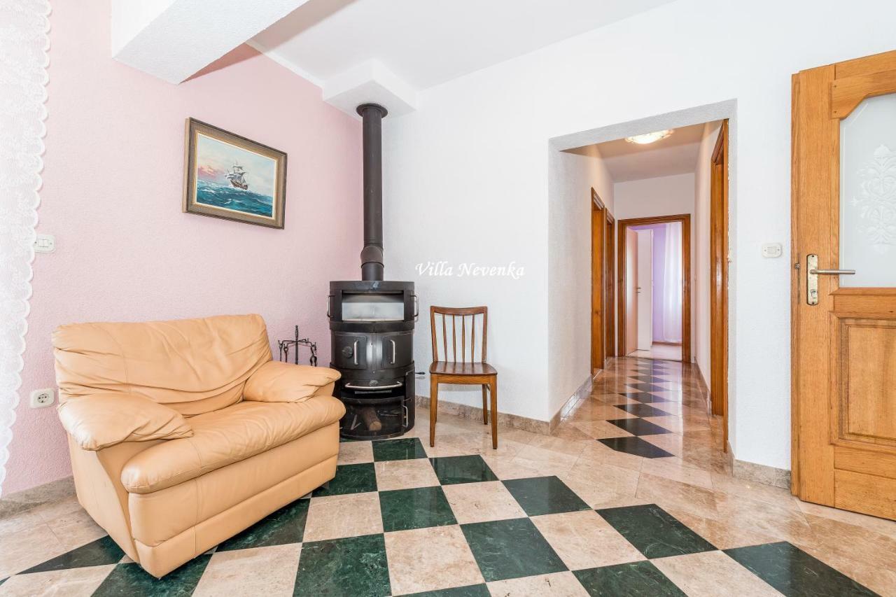Apartments Villa Nevenka Рогозница Экстерьер фото