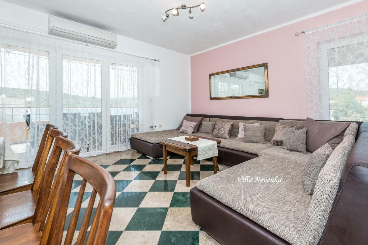 Apartments Villa Nevenka Рогозница Экстерьер фото
