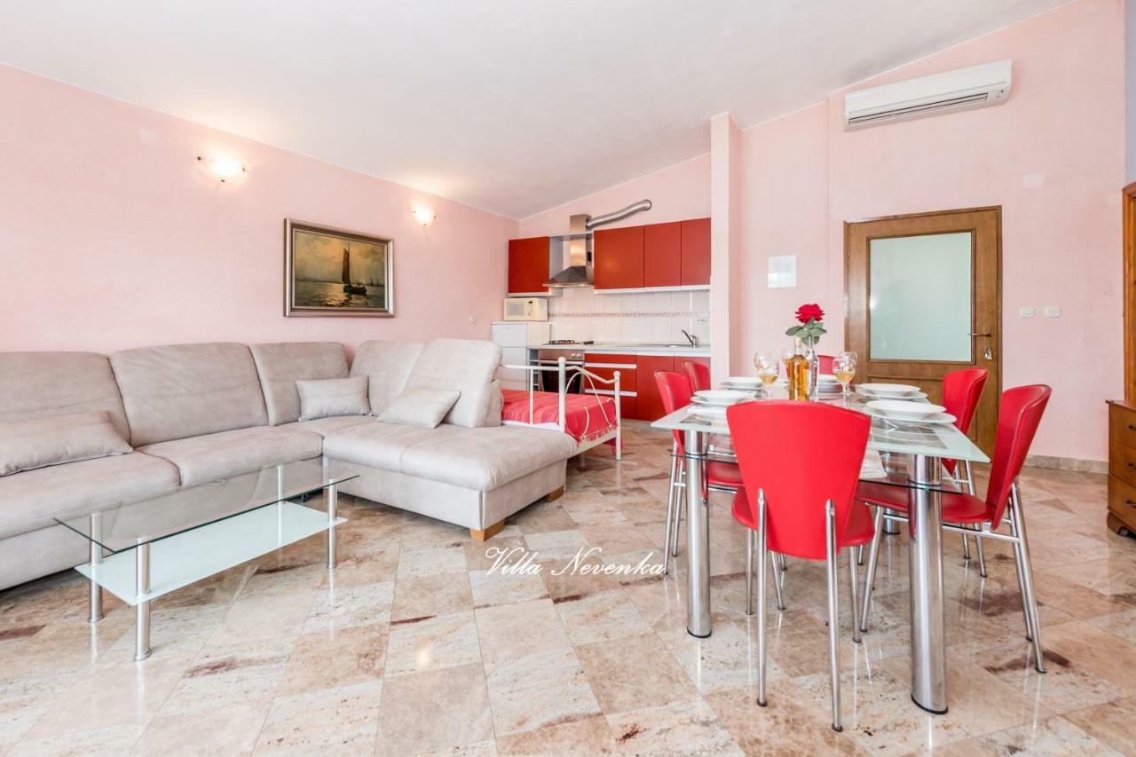 Apartments Villa Nevenka Рогозница Экстерьер фото