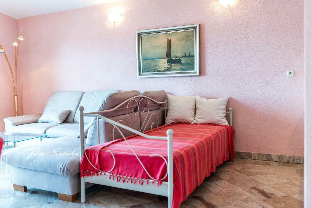 Apartments Villa Nevenka Рогозница Экстерьер фото
