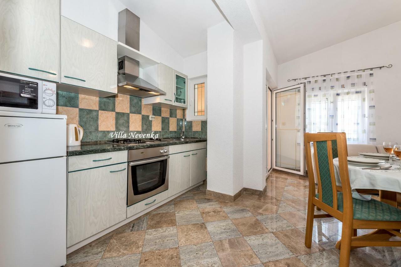 Apartments Villa Nevenka Рогозница Экстерьер фото