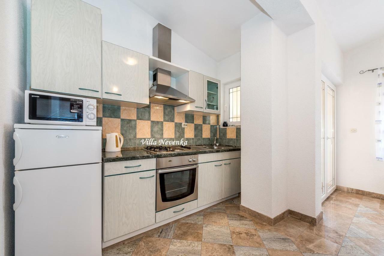 Apartments Villa Nevenka Рогозница Экстерьер фото