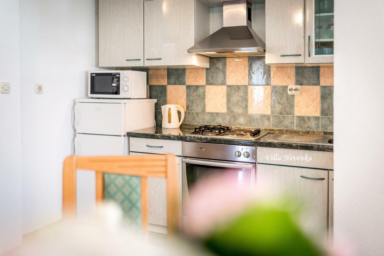 Apartments Villa Nevenka Рогозница Экстерьер фото