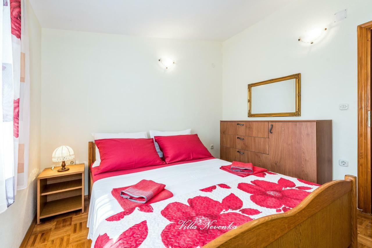 Apartments Villa Nevenka Рогозница Экстерьер фото