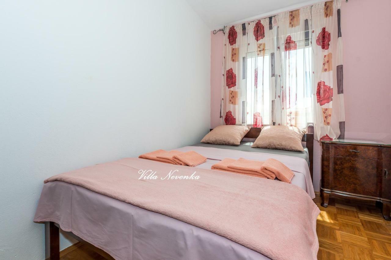 Apartments Villa Nevenka Рогозница Экстерьер фото